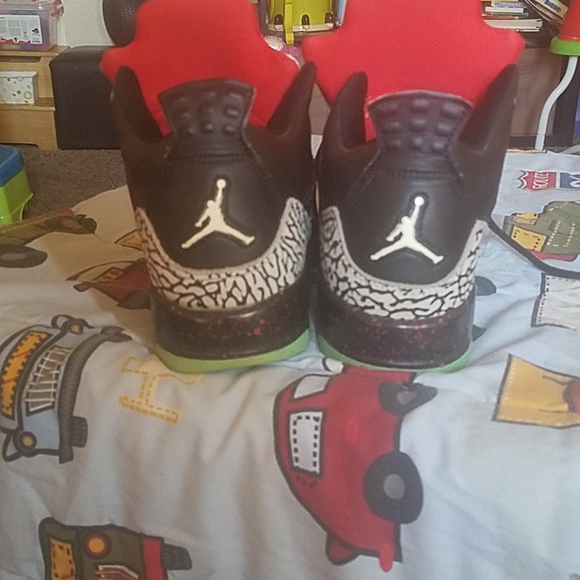 Jordan's, Son Of Mars - Picture 3 of 3